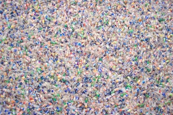 Millones de botellas de plástico. Fuente: Matt Montagne/Flickr